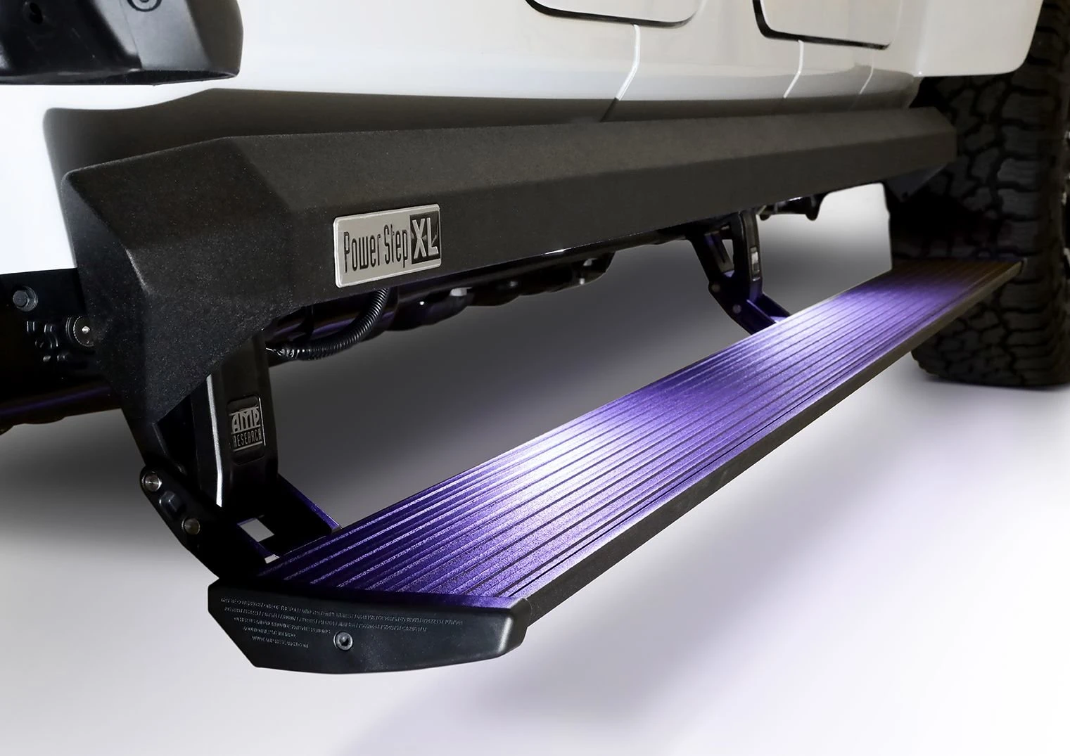 AMP Research 77135-01A PowerStep XL for 20-26 Jeep Gladiator JT